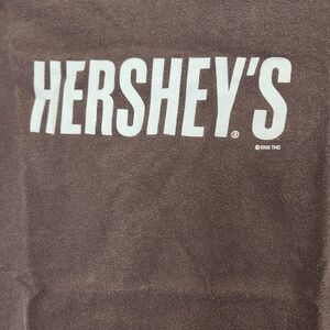 HERSHEY'S Logo Tee in Chocolate Brown